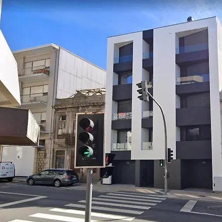 Apartment New Camoes Deluxe With Ac And Free Parking
